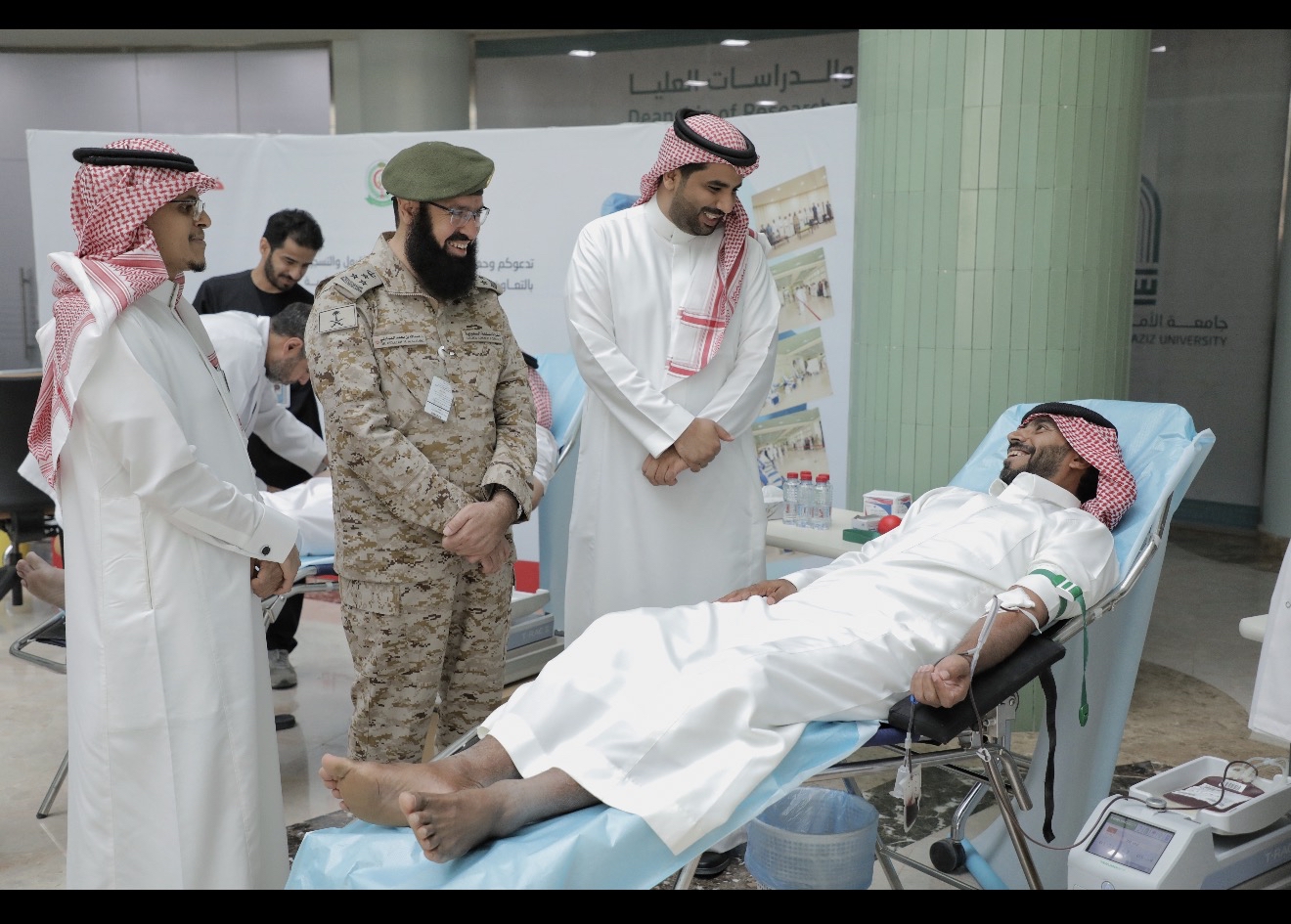 حملة التبرع بالدم الثامنة بعنوان “قطرة دم تنقذ حياة”