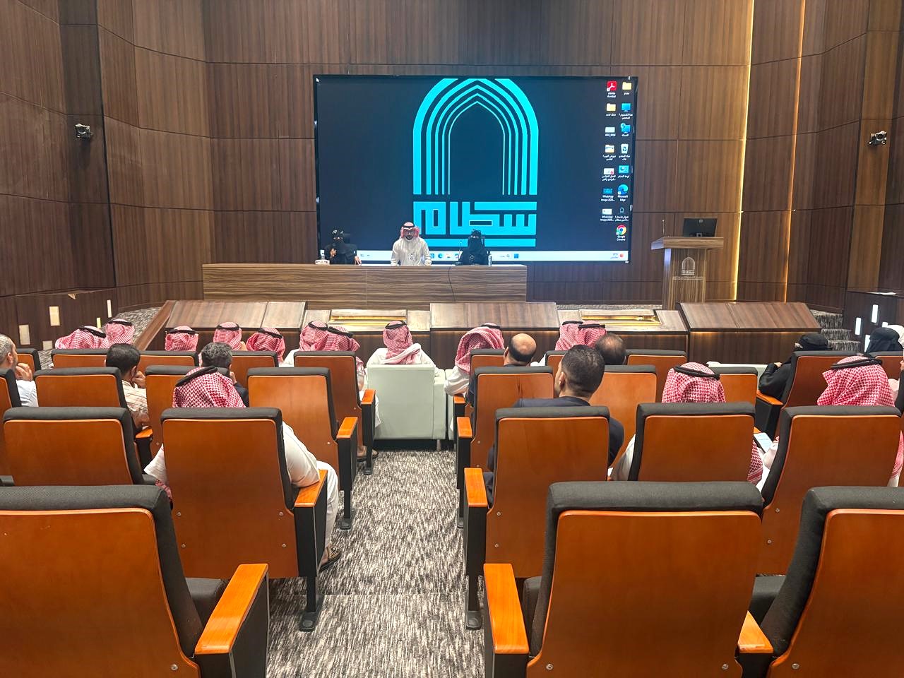جاهزية كليات فروع الجامعة بمحافظة الحوطة لمتطلبات الاعتماد المؤسسي