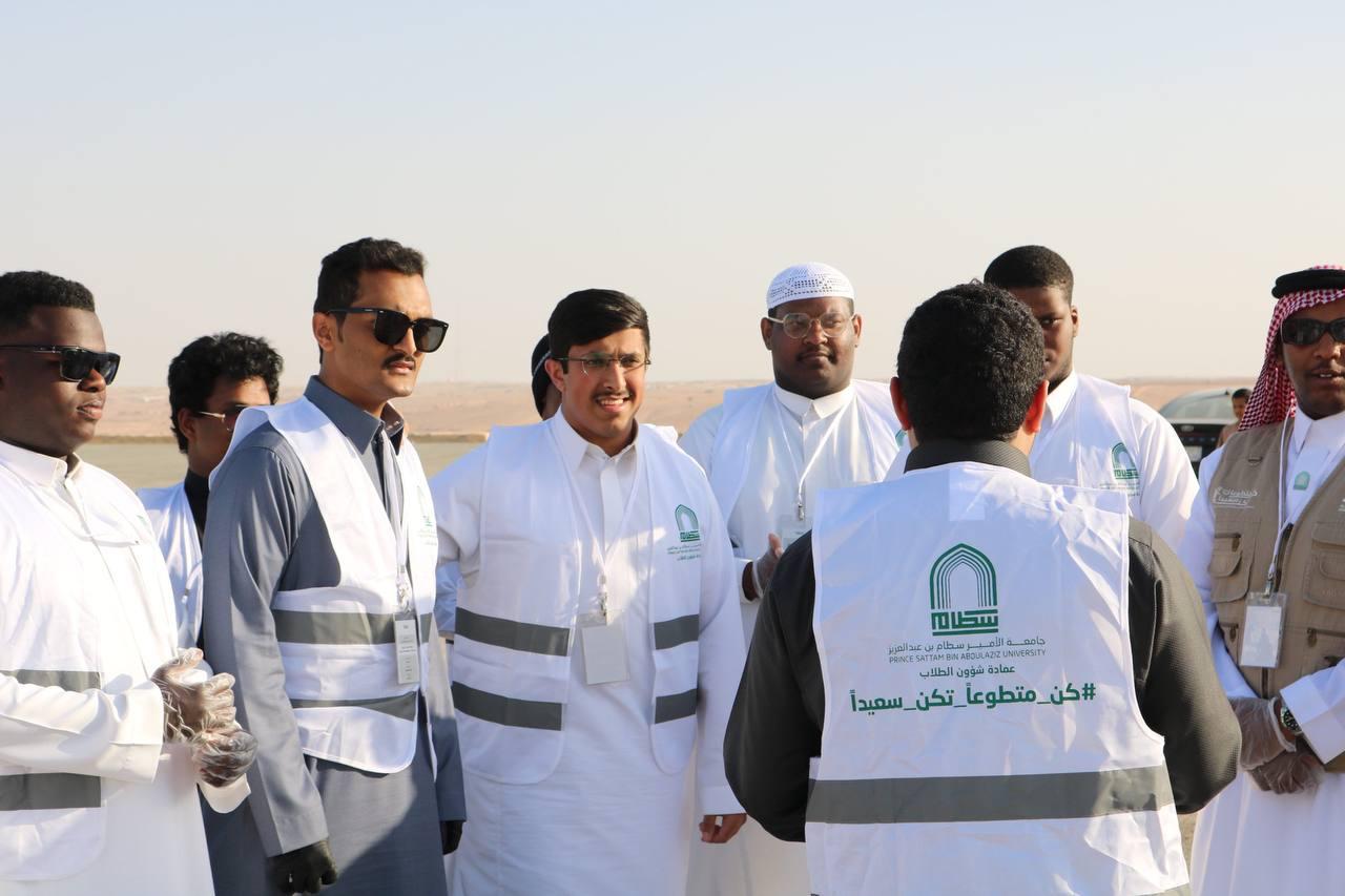عمادة شؤون الطلاب تقيم عدد من الفعاليات احتفاءً بيوم التطوع السعودي والعالمي