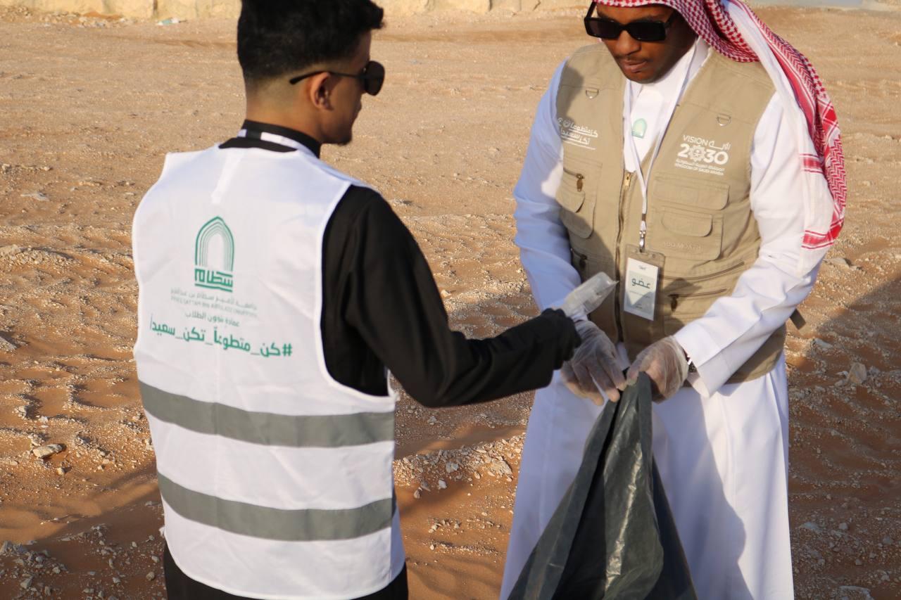عمادة شؤون الطلاب تقيم عدد من الفعاليات احتفاءً بيوم التطوع السعودي والعالمي