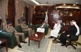 Rector Receives Head of Civil Defense in Al-Kharj  