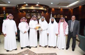 Rector Receives the Annual of the Aflaj Colleges