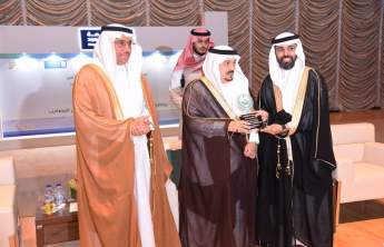 أمير منطقة الرياض يكرم جامعة الأمير سطام لمشاركتها الفاعلة في حملة التوفير والادخار