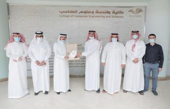 Rector Receives the Annual Report of the College of Computer Sciences and Engineering
