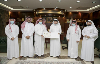 Rector Receives the Annual Report of Dentistry College