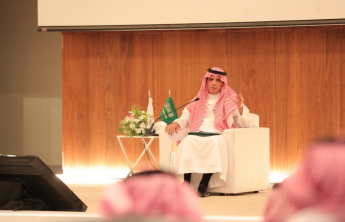 Rector Meets with Faculty Members in the University City Theater