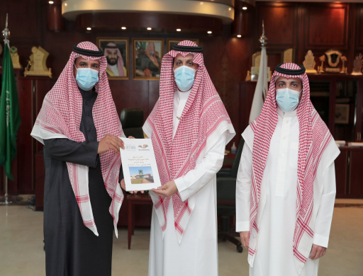 Rector Receives the Annual Report of the College of Applied Medical Sciences in Wadi Al-Dawasir