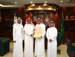 Rector Receives the Annual Report of Preparatory Year Deanship