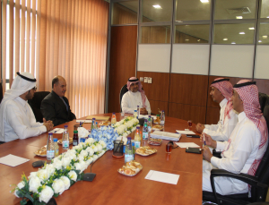 Dr. Khudairi  Discusses Cooperation Prospects Between the University and the Human Resources Development Fund   