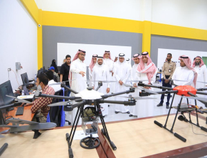 The Governor of the General Authority for Defense Development visits the university.