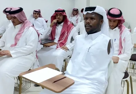 طالب تحدّى الإعاقة حتى التخرج